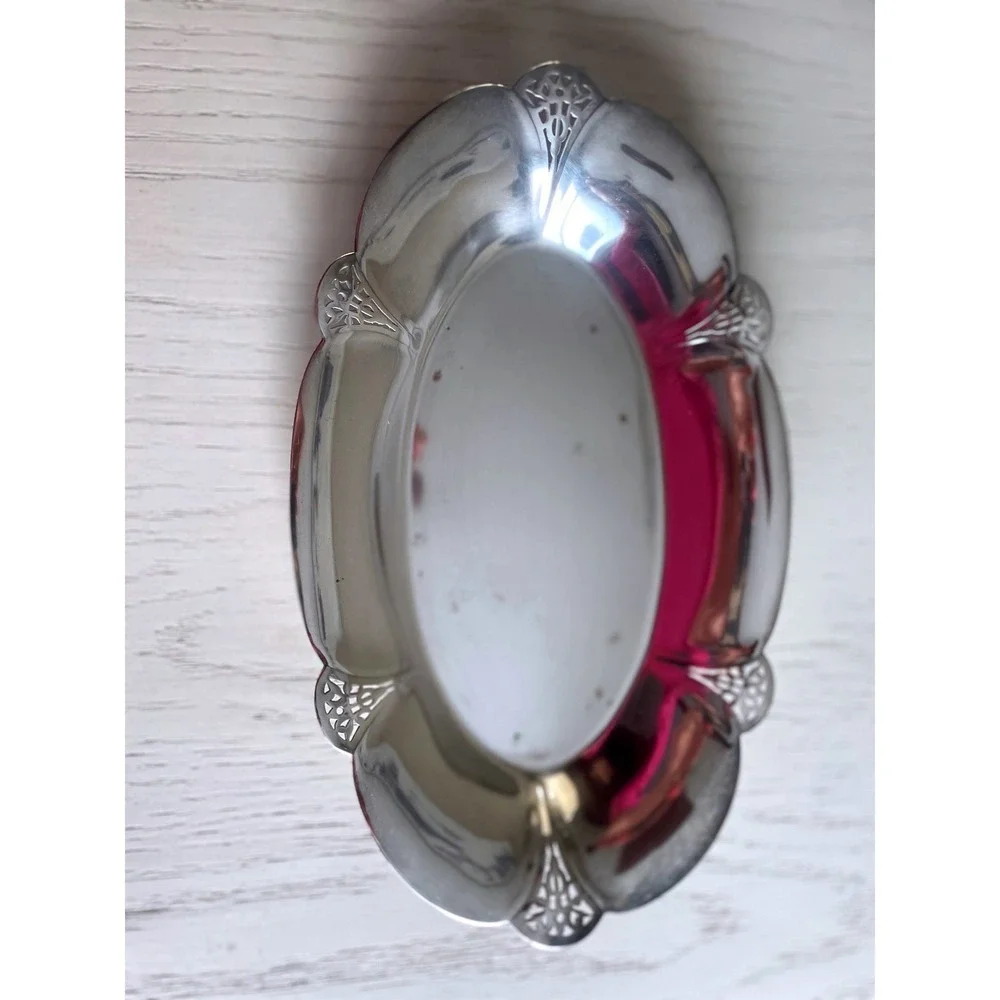 WM Rogers Silverplate Serving Dish Oval Tray Ornate Scalloped Edges 419‎ Vintage